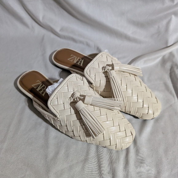 NWT Zara Women Off White Mule Clog Suede Tassel Woven Flat Eur 37 US 6.5 - Picture 2 of 7